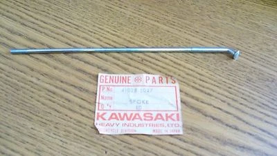 Radio trasero exterior KDX250 KDX420 KDX450 1980-1982 41028-5027 NUEVO OEM Foto 1 de 3