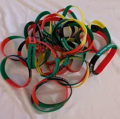 Pulseras inspiradoras motivacionales de silicona Black History de 30 piezas Foto 1 de 3