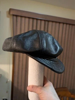 Boné casual de couro de cordeiro. - Imagem 1 de 4