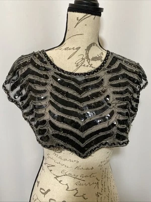 复古黑色玻璃串珠和亮片裹身蕾丝领肩耸肩披肩 — 第 1/4 张图片