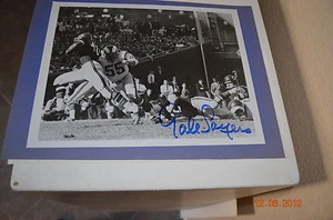 GALE SAYERS SIGNED BLACK/WHITE PHOTO - Picture 1 of 3