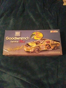 DALE EARNHARDT #3 1998 CHEVROLET MONTE CARLO GOODWRENCH SERVICE / BASS PRO SHOPS - Picture 1 of 6