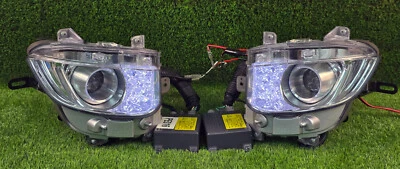 2010-2012 Lexus LS460 LS460L HID Fog lights pair Factory Left and Right Oem used - Image 1 of 4