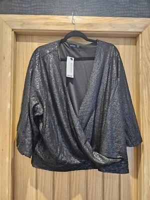 Top envolvente de lentejuelas Foto 1 de 4