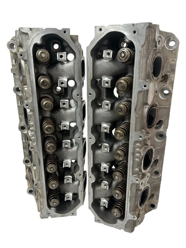 GM Chevy GMC Chevrolet 5.3L L83 L84 Cylinder Head Assembly 12620214 SET - Imagem 1 de 4