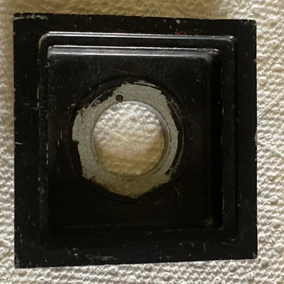 Graflex/Calumet /Kodak/Orbit 4x4" recessed board-(Wolly 90mm)32mm Hole     4x4" - Image 1 of 3