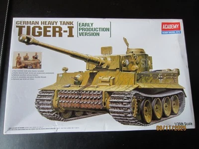 1/35 Academy Tiger I early production - Immagine 1 di 2