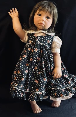 VTG 2001 Lee Middleton Dolls 25” GIRL Doll Brown Hair Eyes 740/1000 Eva Helland - Image 1 of 4