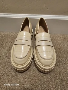 SCHUTZ Womens Beige Croc 1-1/2" Platform Penny Strap Viola Loafers Shoes 8B - Picture 1 of 10