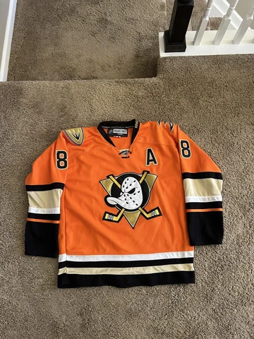 Reebok Teemu Selanne Anaheim Ducks Orange Alternate Jersey. Size 50 Cover