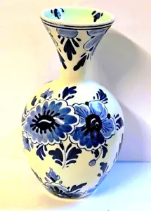Vintage Regina Delft Bud Vase with Tiny Flea Bites on Rim  4 1/4" Gouda Holland - Picture 1 of 6