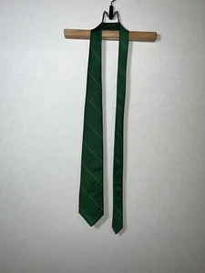 Corbata de seda a rayas verdes hecha a mano Polo Ralph Lauren para Saks Fifth Ave - Imagen 1 de 11