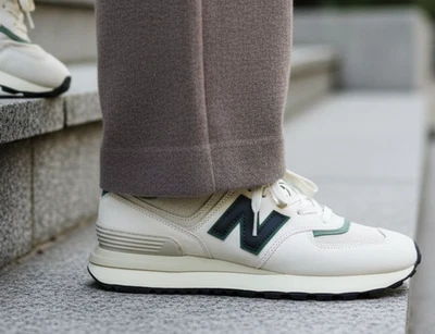 NEW BALANCE 574 Unisex Mujer 7/Hombre 5.5 Tenis Zapatos Blanco Verde Profundo Smarald Foto 1 de 4