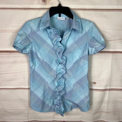 New York & Co Top Mujer S Azul Camisa a Cuadros Botones Volantes Manga Corta Cuello Foto 1 de 4
