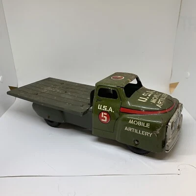 Vintage Pressed Steel Marx U.S.A. MOBILE ARTILLERY Truck - Image 1 of 4