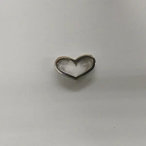18k White Gold Heart Pendant - Picture 1 of 4