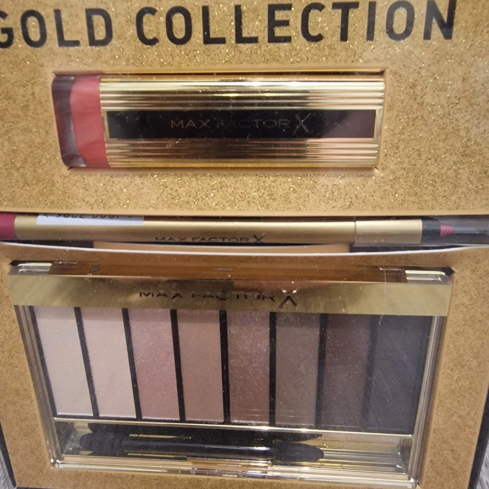 Max Factor The Gold Collection Gift Set, New & Unopened - Image 1 of 4