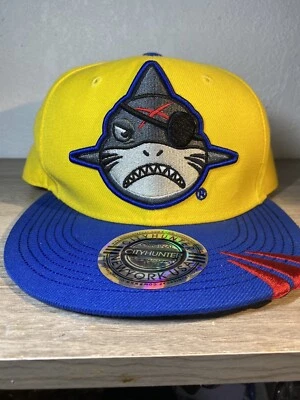 Gorra ajustable Shark Pirate City Hunter EE. UU. Nueva York elegante fresca amarilla y azul Foto 1 de 4