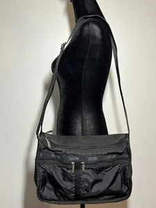 LeSportsac LN Black 6 Pocket Expandable Messenger Crossbody Bag Purse Travel - Picture 1 of 6