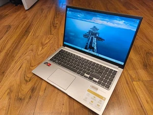 ASUS VivoBook M1502Y (2023) AMD-Ryzen 7-7730U/15.6"/8GB/512GB/FHD/Win 11- Silver - Picture 1 of 20