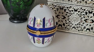 Porzellan Ei Zier Ei Stil Faberge mit Schließe Vitrine aufklappbar - Bild 1 von 7