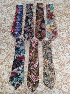 Vintage Herren Blumen Krawatten Set 7 verschiedene Namen Marken 100% Seide 1 Flanell - Bild 1 von 10