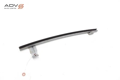 2022-2024 MITSUBISHI OUTLANDER VENTANA DELANTERA DERECHA MARCO GUÍA DE CANALES OEM Foto 1 de 4