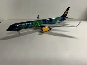 1/200 Gemini Jets Icelandair B757-200 Hekla Aurora TF-FIU G2ICE579 Diecast Model - Picture 1 of 12