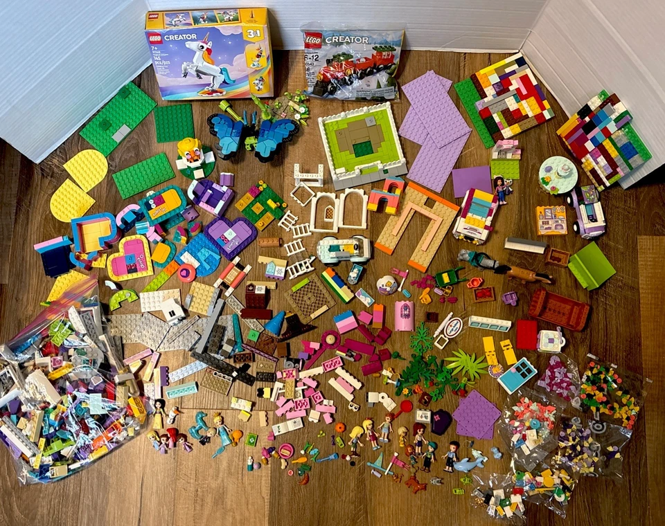 LEGO Friends Lote a Granel 12 Mascotas 17 Mini Figuras 5+ Lbs Foto 1 de 4