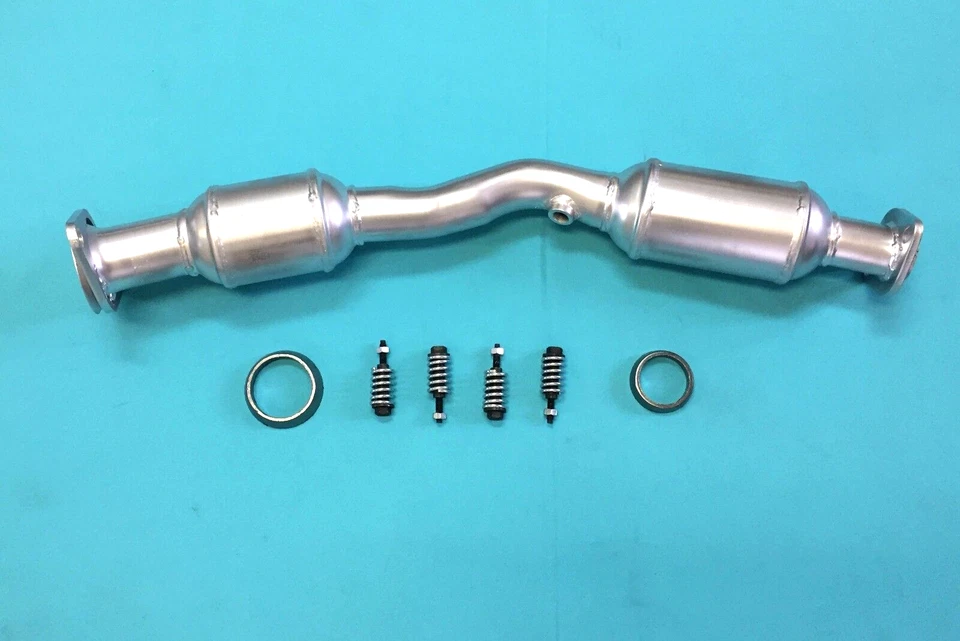 2009-2011 Nissan Versa 1.6L & 2007-2012 Nissan Versa 1.8L Cat Converter - Image 1 of 1