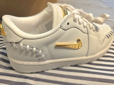 Air Jordan 1 Método de Hacer Vela Baja Metálico Dorado W Foto 1 de 4