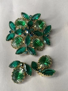 Vtg 60s Juliana D &E Green Striated Crystal Brooch Clip On Earrings Fruit Salad - Picture 1 of 13