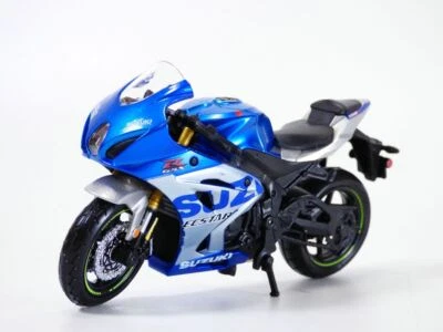 Moto SUZUKI GSX-R1000R bleu 2021 1/18 - Immagine 1 di 4
