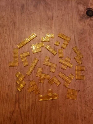 Juego completo de 21 piezas de repuesto Mattel BLOKUS amarillas Foto 1 de 2