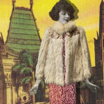 1980’s Saga Furs White Jacket Genuine Finland Natural Blue Fox Fur Coat Vintage - Image 1 of 4