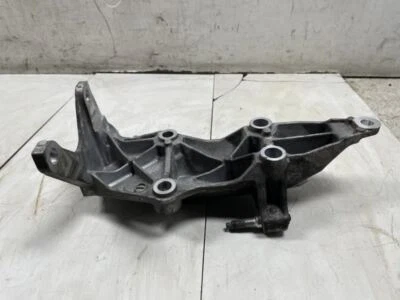 Nissan Pathfinder Platinum 2015 3,5 L soporte de montaje del motor delantero derecho  Foto 1 de 4