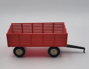 Vintage Scale Models Red Plastic Hay Farm Wagon USA 1:16 New Holland Style - Picture 1 of 16