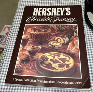Hershey's Chocolate Treasury Vintage Cookbook1984 Color Photos 286pgs. Very Good - Picture 1 of 21