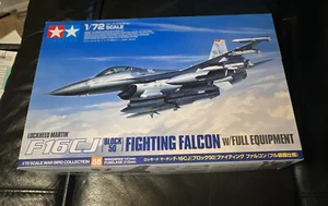 Tamiya 60788 1:72 F-16 CJ Fighting Falcon Aircraft w/Equipment Plastic Model Kit - Picture 1 of 7