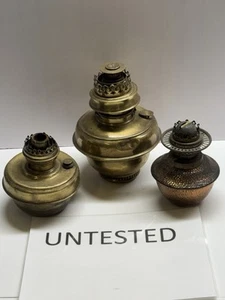 3x Bases antiguas de lámparas de aceite de latón Hinks & Son - Coleccionables de colección - Imagen 1 de 12