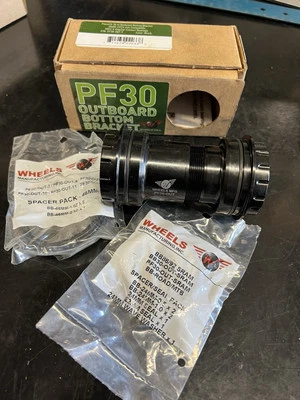 Ruedas Mfg. Soporte inferior fueraborda PressFit 30 SRAM 22/24 mm ABEC 5 angulares PF30 Foto 1 de 4