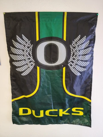 OREGON DUCKS 28"-37" HUGE INDOOR / OUTDOOR FLAG BANNER NCAA NICE! Cover