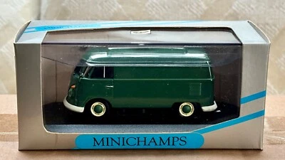 VW Volkswagen T1 Lieferwagen – 1:43 – Minichamps – dunkelgrün – OVP – 430 052202 - Bild 1 von 4