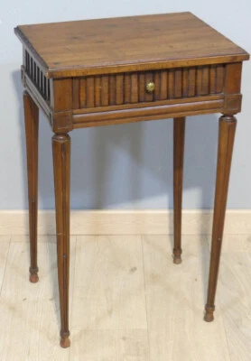 Petite Table Volante De Salon Ou De Chevet En Noyer, époque Louis XVI, Fin XVIII - Photo 1/4