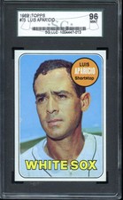 1969 TOPPS #75 LUIS APARICIO SGC 9 WHITE SOX HOF *DS13307