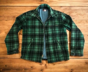 Johnson Woolen Mills Green Plaid Mackinaw Jacket Mens M Hunting Chore 1980s - Picture 1 of 18