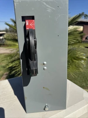 Allen-Bradley 3 Pole Feeder Circuit Breaker - Image 1 of 4