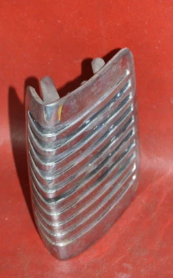 Mercury Comet Cyclone 1964 guardabarros delantero extensión moldura lado de paso derecho de colección Foto 1 de 4