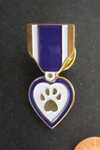 Purple Heart Paw Lapel Pin - Picture 1 of 2
