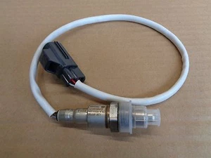 NEW GENUINE BOSCH 0258030025 LAMBDA SENSOR RANGE ROVER POST-CAT RIGHT - Picture 1 of 2